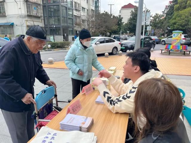 规范建筑垃圾管理临汾路街道积极推进“装修垃圾不落地”新模式(图3)
