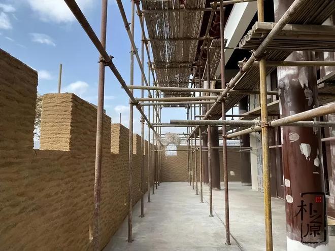 古今对话：现代夯土墙建筑装饰的和谐共生之道(图2)