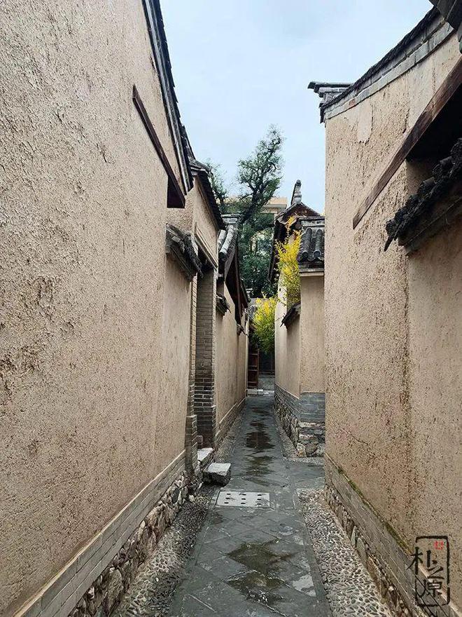 跨界创新和合之美——从夯土墙建筑到现代夯土装饰(图2)
