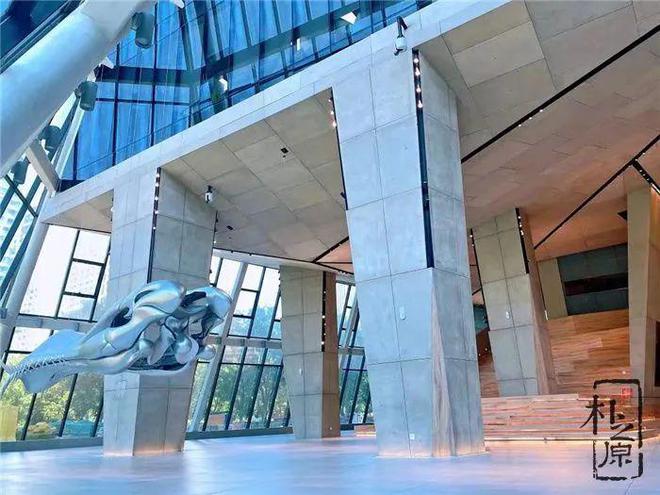 混凝土装饰板如何施工？系统的技术建筑装饰的艺术！(图1)