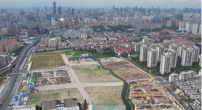 『』上海徐汇中海领邸售楼处发布:品牌装修轻松安家!(图2)