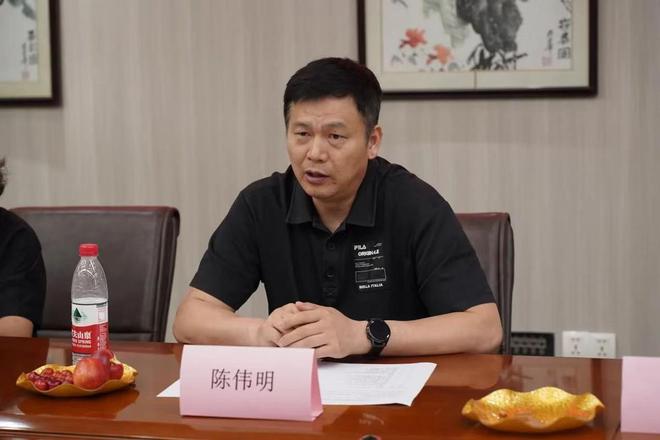 襄阳市青企协建筑装饰委员会参加2024湖北室内装饰行业工作会议(图3)