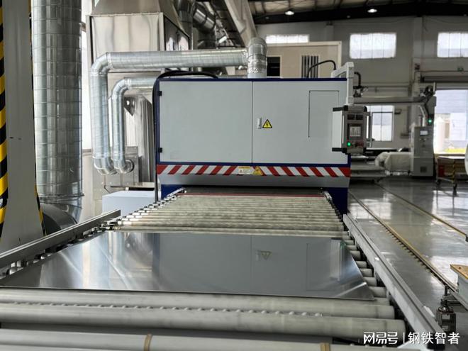 镜面钢板:闪耀的金属之美(图2)