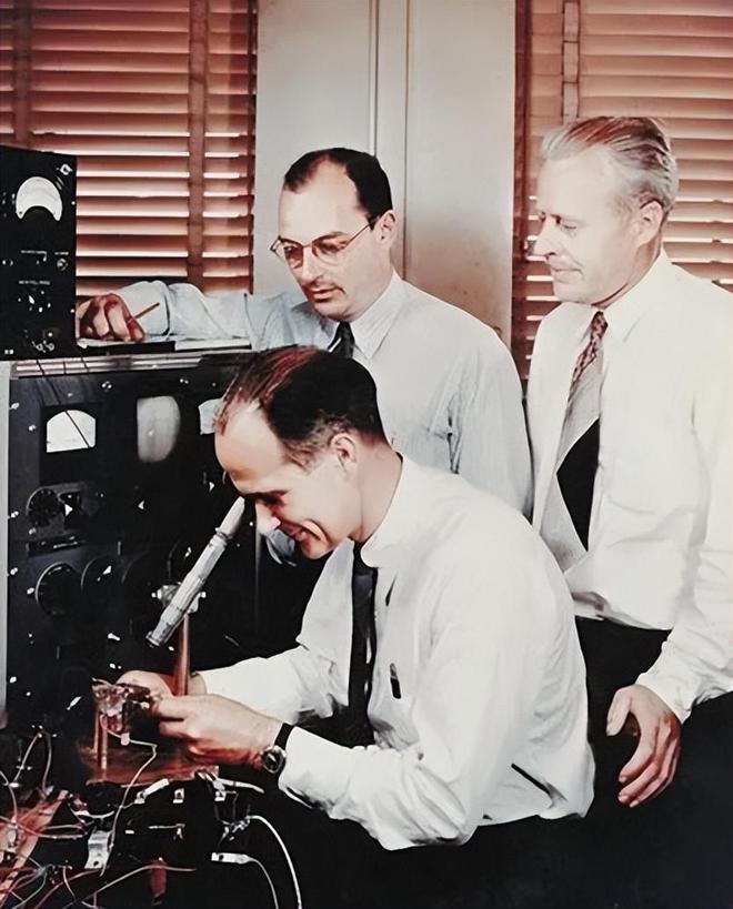 两获诺奖的神级天才诺贝尔奖甚至为他修改了颁发规则(图3)