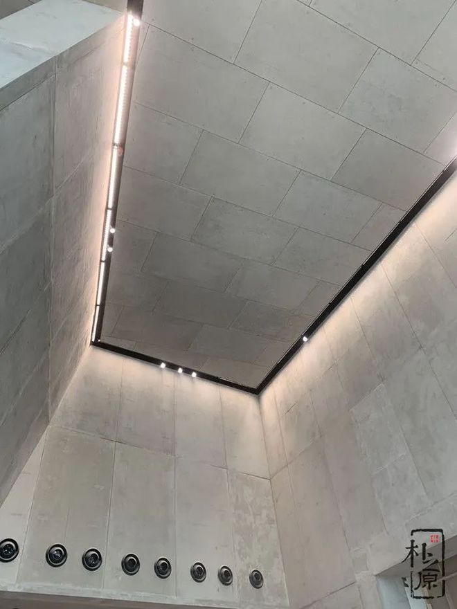 光影•肌理•空间：公共建筑中混凝土装饰板的应用与演绎(图4)