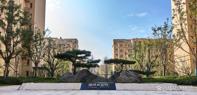 济南中建锦绣首府售楼处电线首页-锦绣首府最新价格详情(图1)