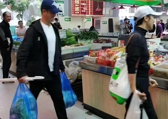 吴京北京私宅揭秘：近8万一平看完室内装修后网友直言受不了(图12)