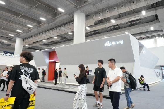 联合“中国工业设计之父”柳冠中锦上宅新品闪耀广州建博会(图3)