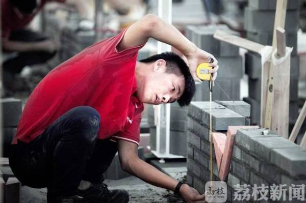 十个江苏人就有一个干这行？看职业教育如何为建筑业输送人才(图2)