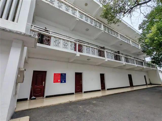 “记者帮忙”遭遇“踢皮球”！书房可以改成卫生间吗？(图11)