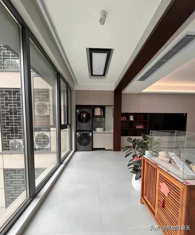 上东一男子晒出118m²的家因装修太过高级走红客厅成为亮点！(图5)