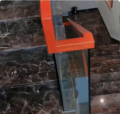 乡下别墅装修有隐患如此楼梯已过时！(图1)