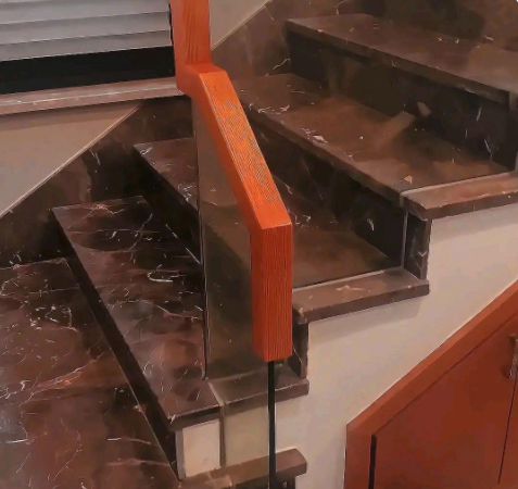 乡下别墅装修有隐患如此楼梯已过时！(图2)