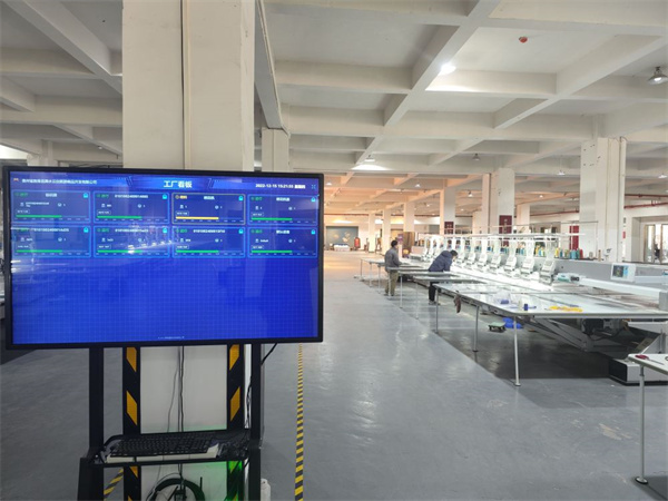 贵州施秉苗绣:科技加持“绣”出发展新画卷(图5)