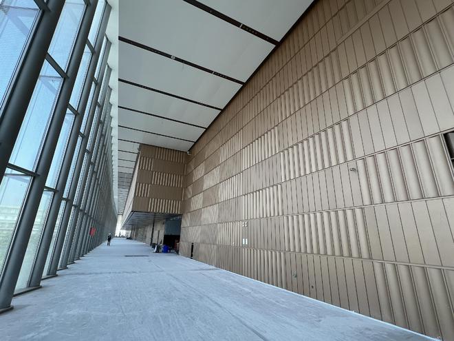 空港国际会议中心室内装饰装修工程有序推进(图3)