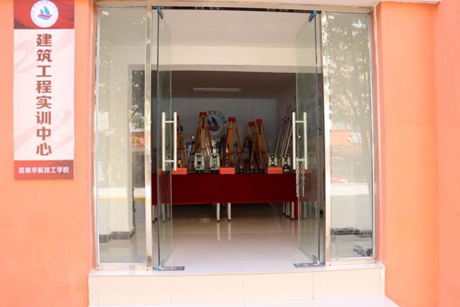 昆明华航技工学校建筑装饰专业：高薪稳定就业发展前景好(图2)