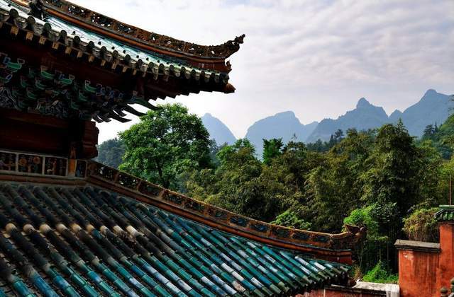 中国古建筑上的飞檐走壁(图1)