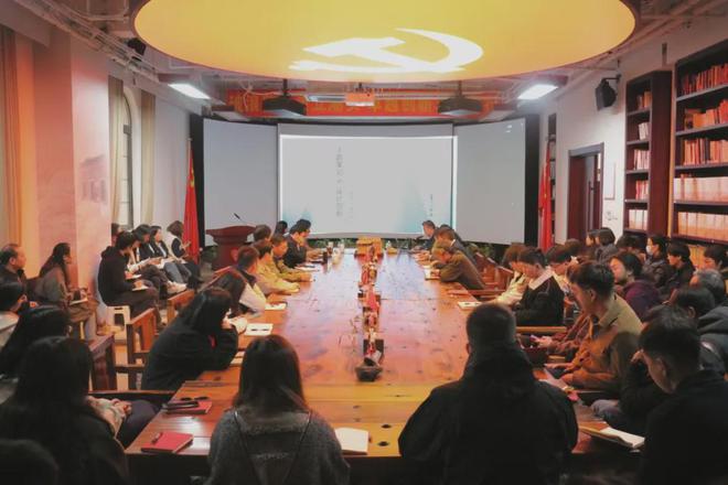 设计主题设计创新”专题讲座在三月雨顺利举办(图2)