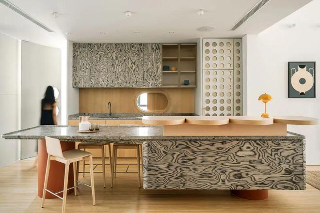 下沉式空间也能合理利用！新加坡这套房的小巧思不止这些(图3)