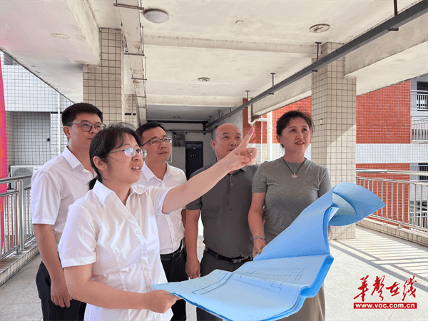 让教育之光代代相传——记湖南高铁职院教书育人楷模蒋荣(图3)