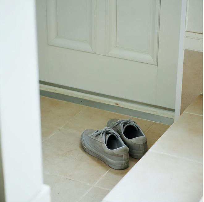 极简风住房内部照曝光：这样装修简单就是高级(图2)