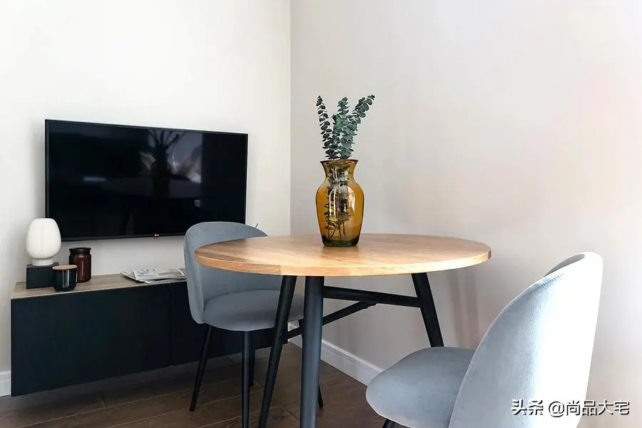 单身小姐姐的32㎡公寓室内打造7大功能区精致大气令人难忘(图12)