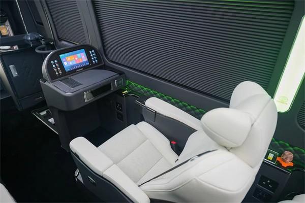 一汽丰田考斯特11座商务车多少钱(图5)