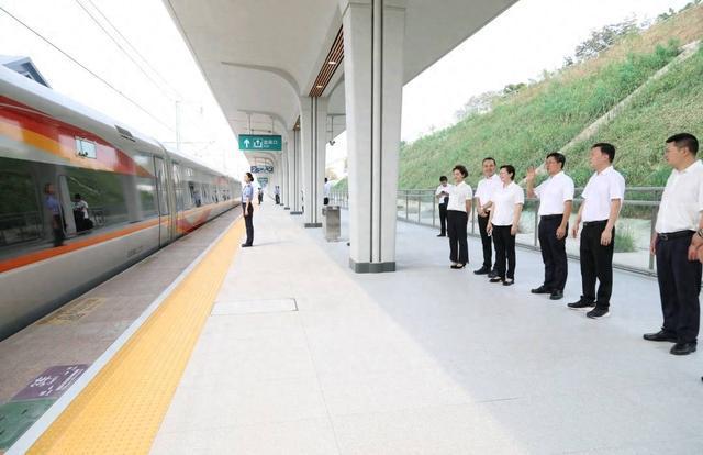 进入“双高铁”时代对四川宜宾南溪意味着啥？｜渝昆高铁川渝段通车(图1)