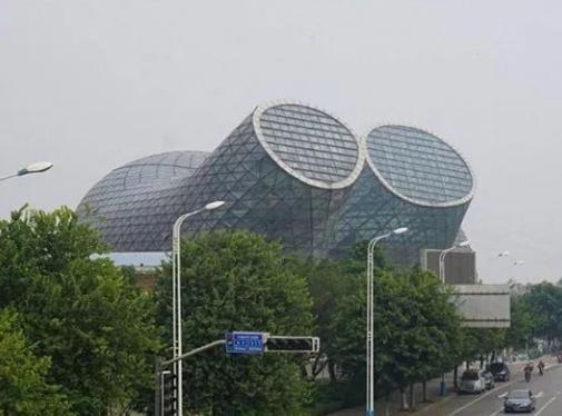 中国最丑的十大建筑物南京“卫生巾”昆山螃蟹真是没眼看！(图16)