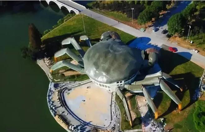 中国最丑的十大建筑物南京“卫生巾”昆山螃蟹真是没眼看！(图7)