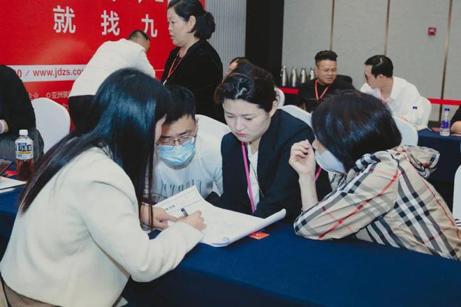 管理费全免、送家具家电、承诺零增项不愧是19楼开年大展卷疯了!(图4)