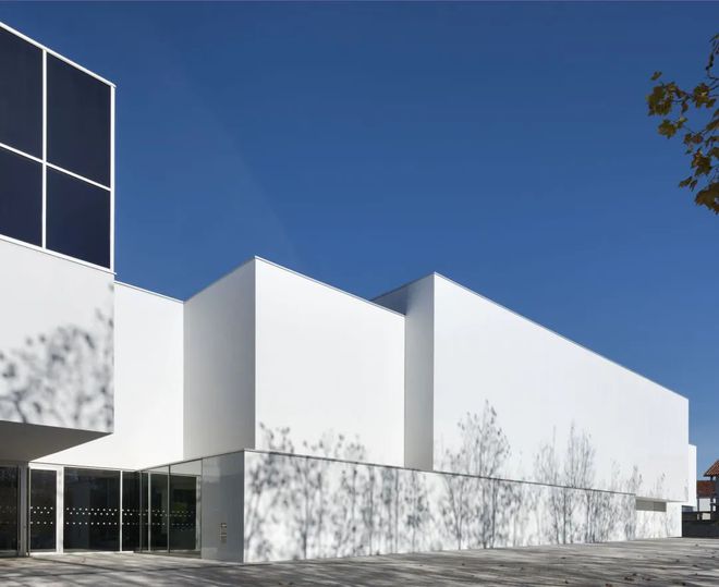 Saint-Jean-de-Luz文化中心法国(图2)