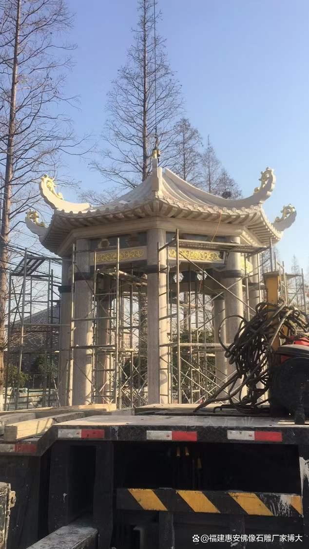 石雕凉亭在乡村中的装饰效果(图3)