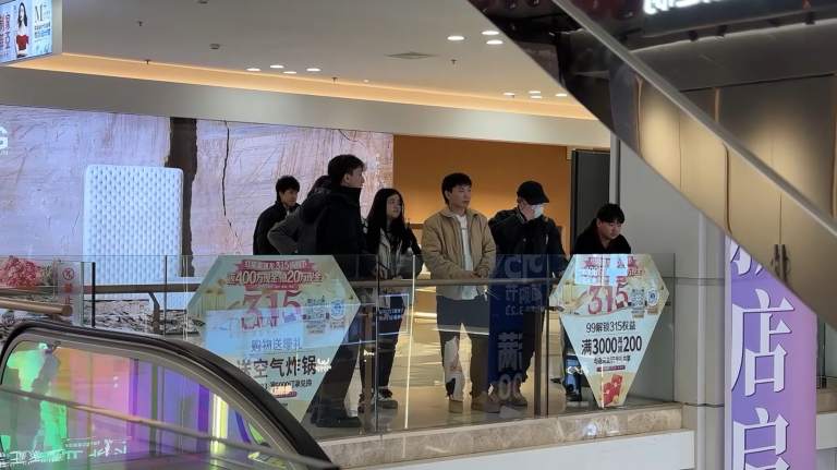 半颗星教育实践游学-红星美凯龙项目展厅共同探索设计之美(图2)