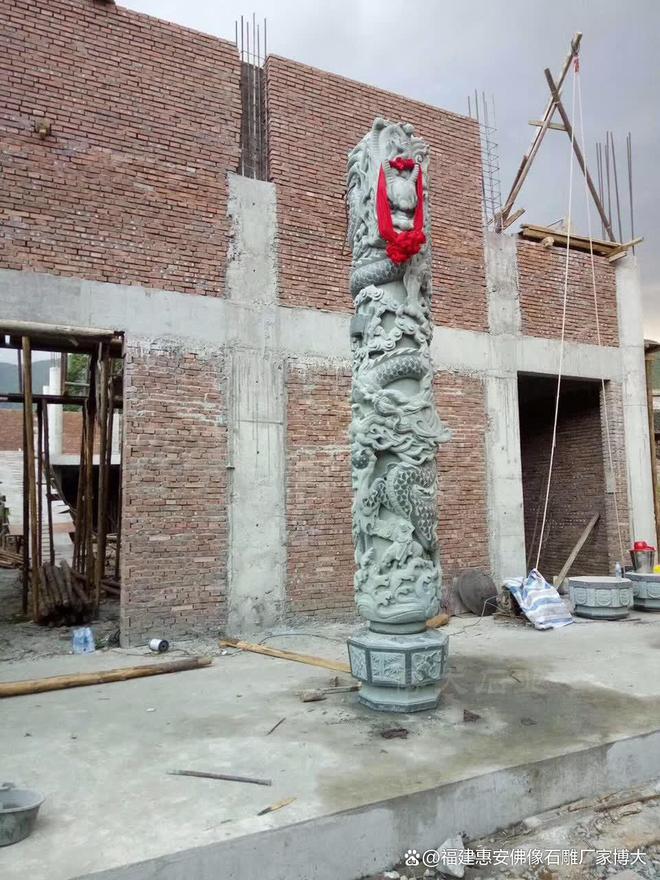 石雕龙柱在乡村建筑中的风格(图3)