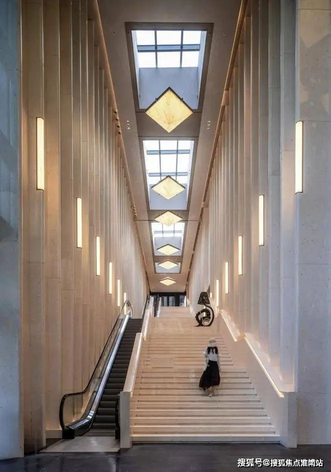 万科中兴傲舍售楼处-万科中興傲舍三期加推约100-350㎡静安顶豪(图6)