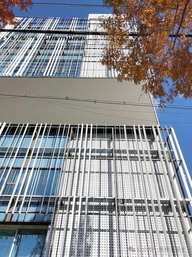 当韩国用芬兰GC膜浇筑K-POP地标时中国建筑师还要仰望西方多久？(文末有彩蛋）(图2)