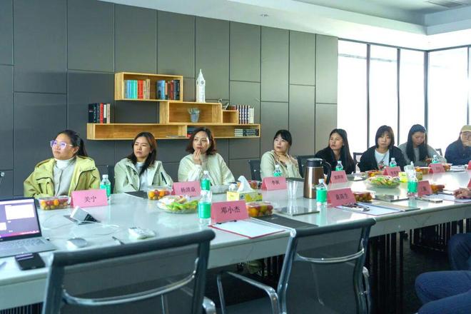 深化交流合作创艺装饰集团领导莅临新中源陶瓷总部参观考察(图4)