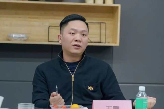 深化交流合作创艺装饰集团领导莅临新中源陶瓷总部参观考察(图1)