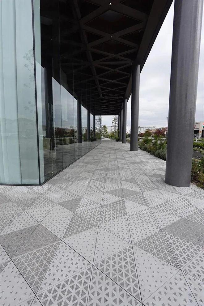 当酒店不再依赖装饰——从日本AtagoHotel的砼画应用看建筑表皮的“长期价值”(图3)