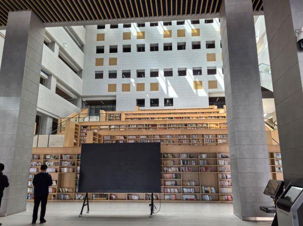 日吉华清水板在室内装饰中的运用(图3)