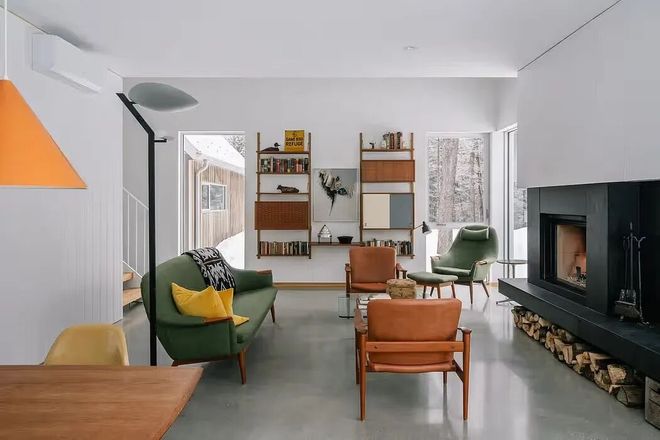 英国住宅丨溪畔小屋：与自然对话的现代乡村住宅设计(图1)