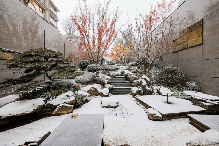 2025现象级兑现一座香山樾一部中国隐奢典范实录(图1)