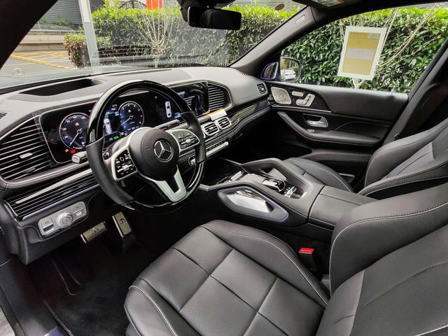 2025款奔驰迈巴赫GLS600专属设计内饰奢华(图4)