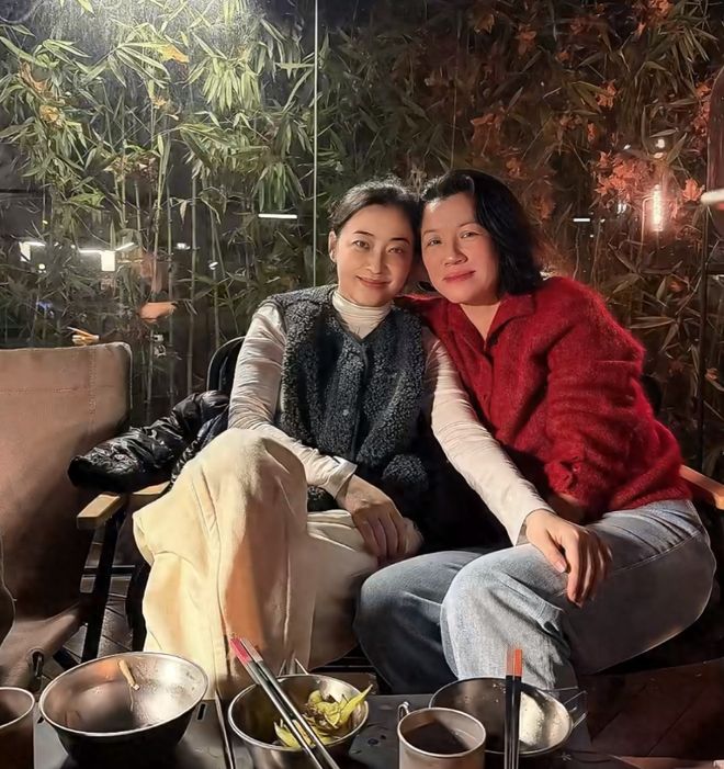 梅婷家的别墅藏不住了室外有小菜园由公婆打理全年不用买菜(图1)