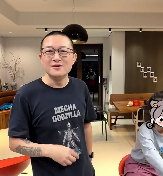 梅婷家的别墅藏不住了室外有小菜园由公婆打理全年不用买菜(图2)