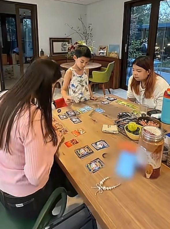 梅婷家的别墅藏不住了室外有小菜园由公婆打理全年不用买菜(图7)